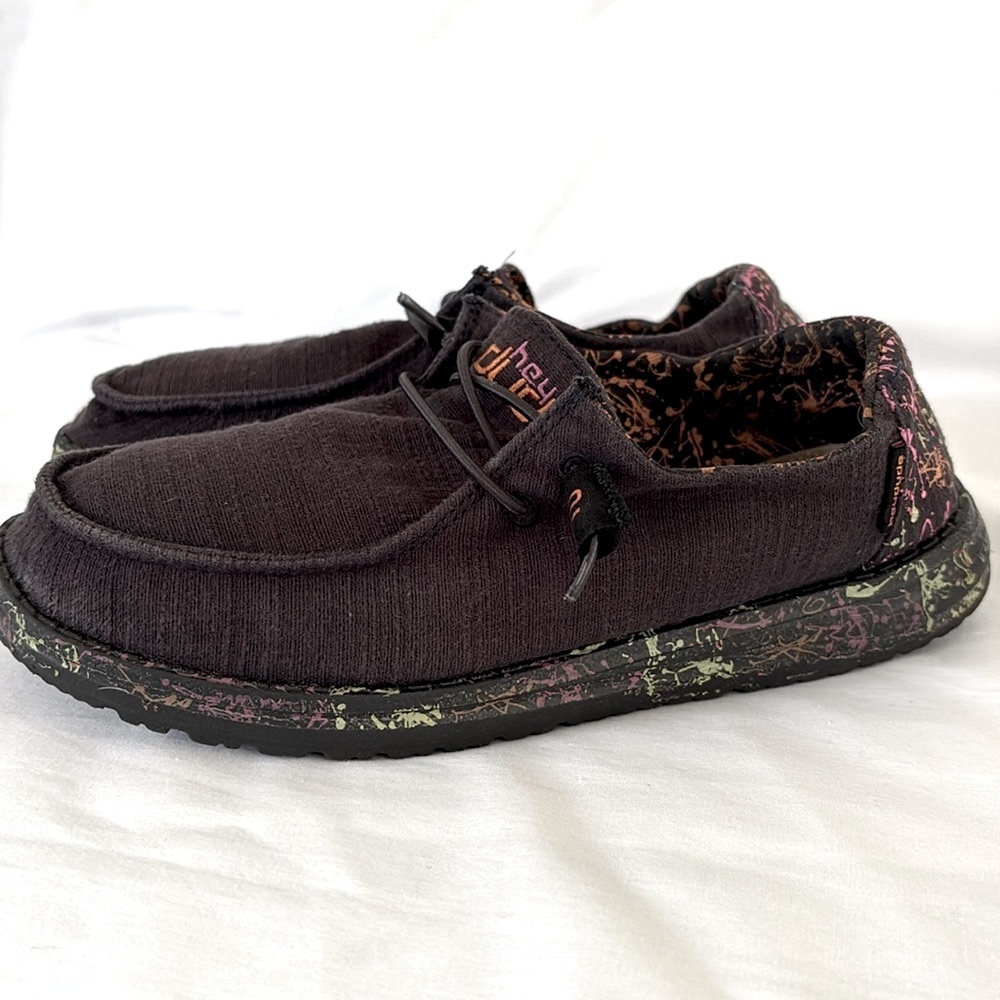 Hey Dudes Wendy Glo Black Comfort Shoes Slip On Shoe Low Top Graffiti Women’s 7 - Picture 2 of 8